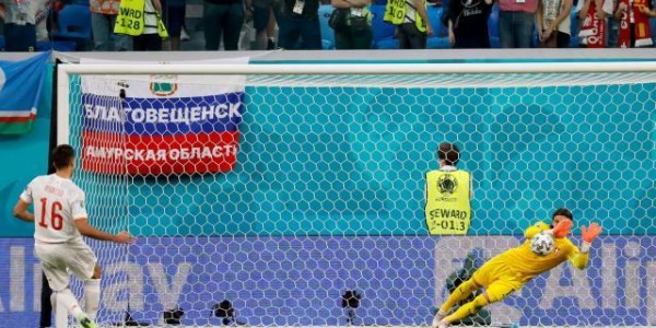 NG28-1米83的“巨人”难煞西班牙，佐默延续神奇又创纪录