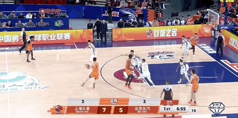 多多28-下半场发威！上海男篮86-67大胜北京男篮